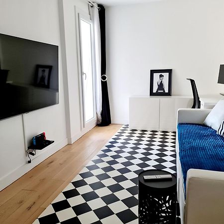 Chambre, Salle De Bain Et Salon Prive - Paris La Defense Puteaux Eksteriør bilde