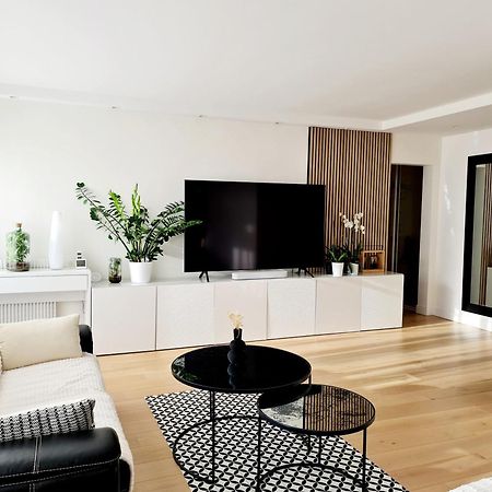 Chambre, Salle De Bain Et Salon Prive - Paris La Defense Puteaux Eksteriør bilde